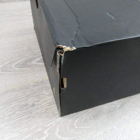 Air Jordan 1 Mid Shadow Red Black Shoes Mens Size 12 NEW - Picture 15 of 16